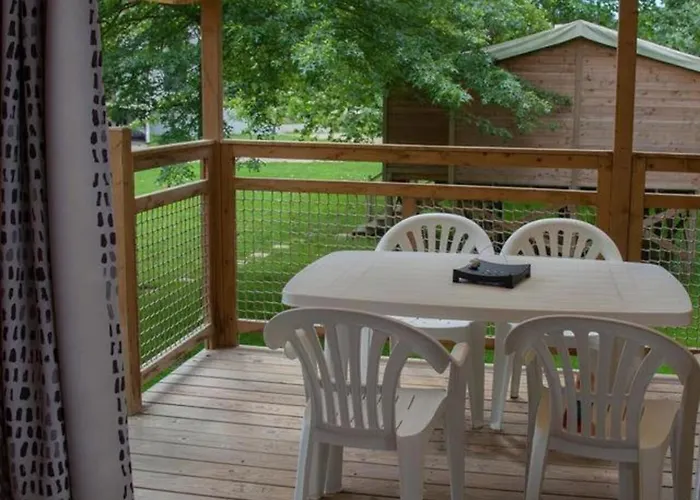 Les Plages De Loire 캠프장